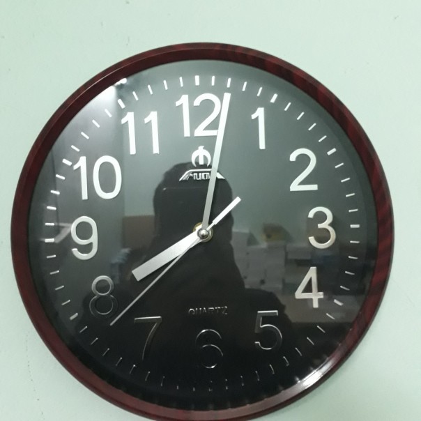 Đồng Hồ Treo Tường Camera T16 IP Wifi Xem Từ Xa  Qua Điện Thoại